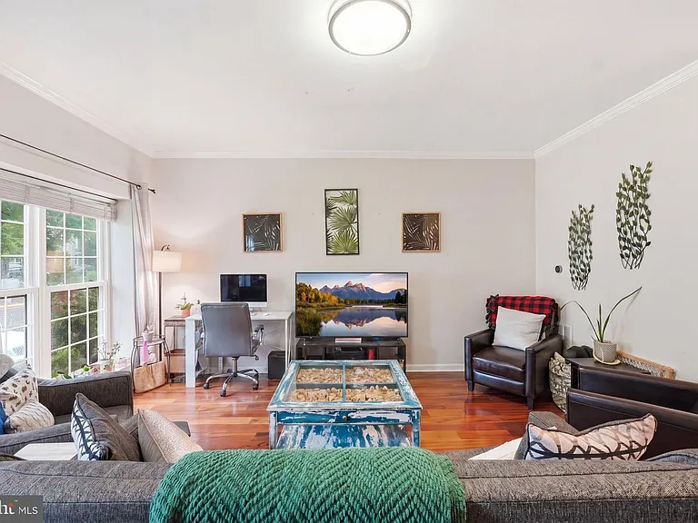 12109 Wedgeway Ct — Photo 4