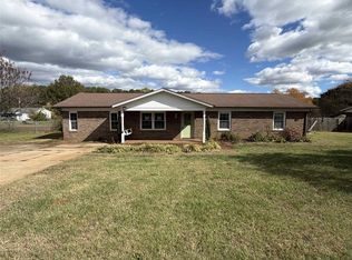 2034 Whitegate Ln, Newton, NC 28658