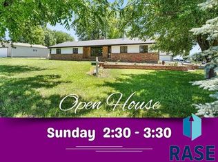 609 W 1st St, Worthing, SD 57077