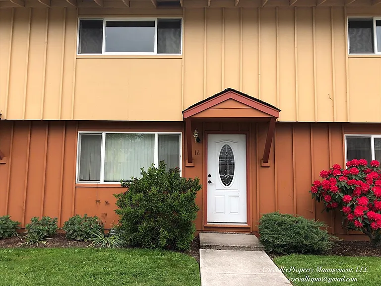 1250 NW 23rd St #16 — Photo 1