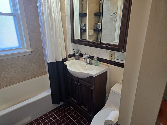 4th image of 12 Dolphin Ave #5
