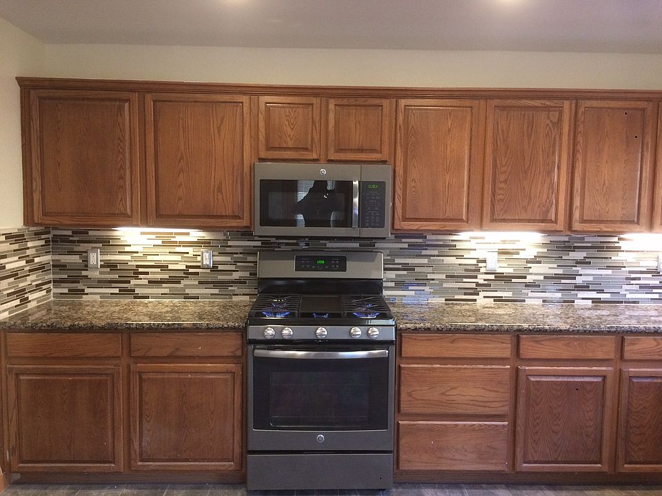 Prep'ing the kitchen for guests... more photos coming soon!