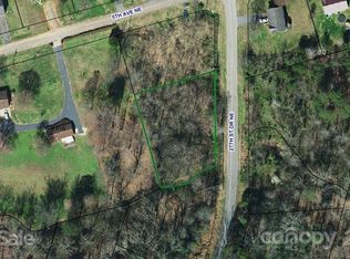 475 27th Street Dr NE, Hickory, NC 28601