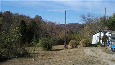 3rd image of 2889 Sugar Creek Pike