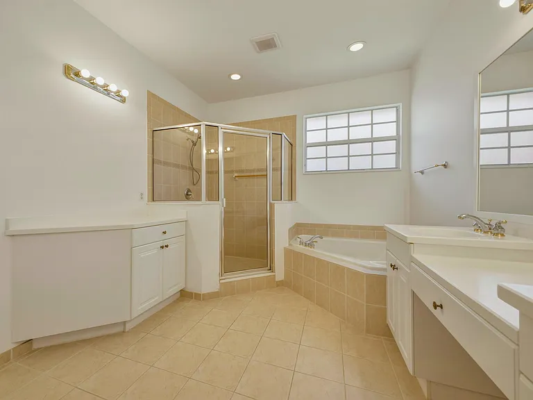 119 Lancaster Rd — Photo 37