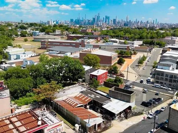 248 Beacon Avenue image 24 of 26