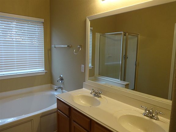 5th image of 8003 Berkely Ct