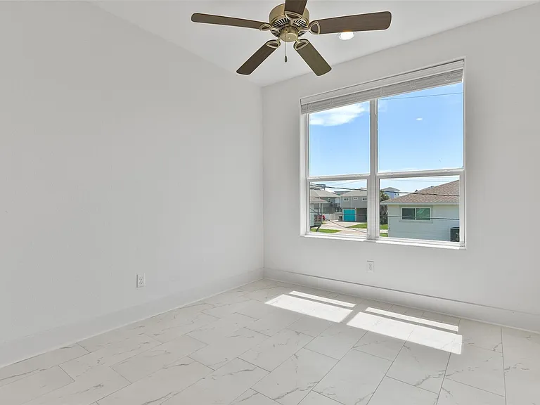 4006 Fort Bend Dr — Photo 26