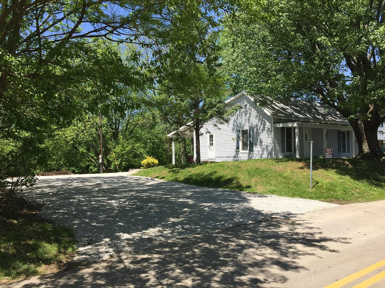 2051 River Rd — Photo 3