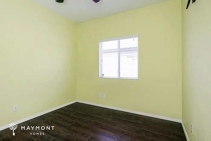 11918 W Jackson St — Photo 8
