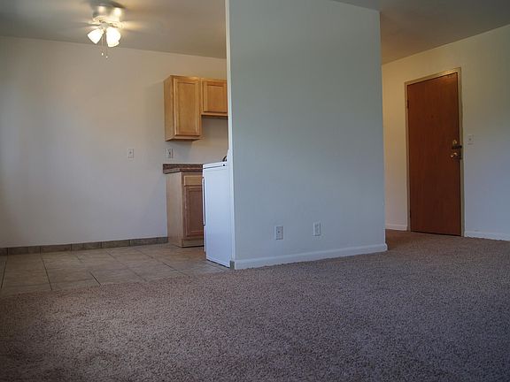 4th image of 725 8th Ave SE