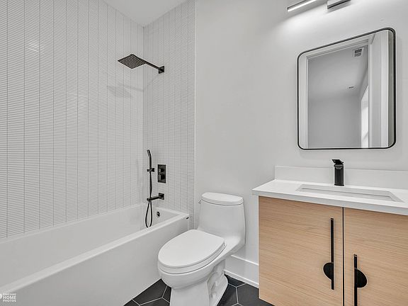 5th image of 2616 N Kimball Ave