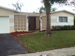 10605 NW 3rd St, Plantation, FL 33324