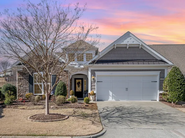 221 Elverson Pl, Cary, NC 27519
