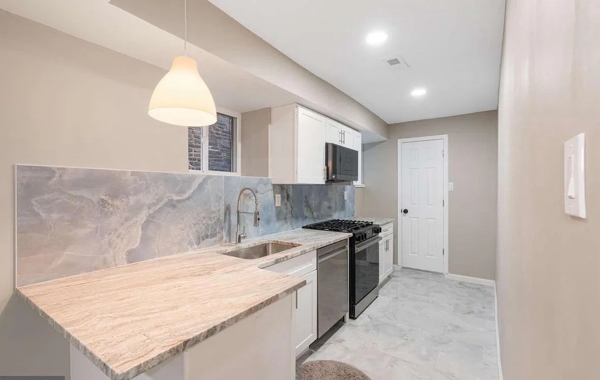 1 bed, 600 sqft, $1,300 — Photo 2