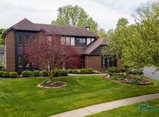 5129 River Ridge Cir, Sylvania, OH 43560