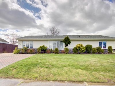 40 Indian Park Rd, Levittown, PA, 19057