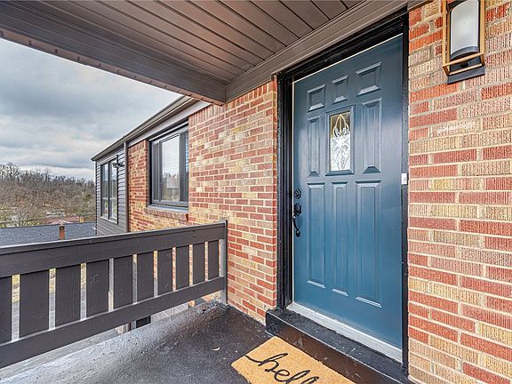 2nd image of 1442 Roosevelt Ave