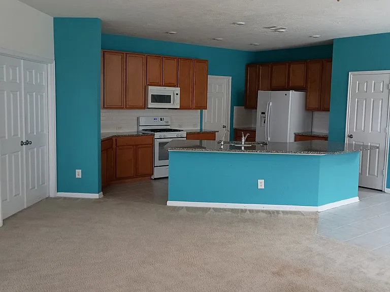 4018 Fernglade Dr — Photo 6