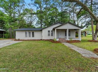 32 Pine St, Sumrall, MS 39482