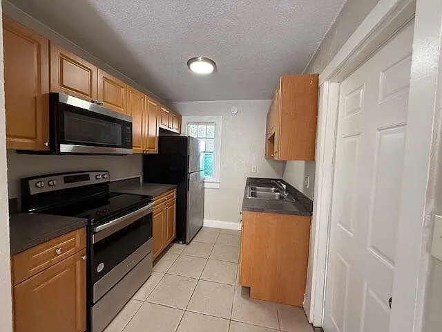 1 bed, 1.0 bath, 725 sqft, $1,650 — Photo 4