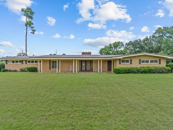 106 W 7th St, Donalsonville, GA 39845
