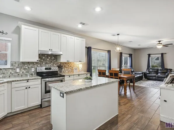 32701 Carol Ann Dr, Denham Springs, LA 70706