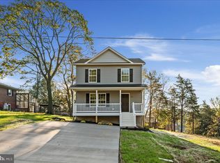 397 Crim St, Strasburg, VA 22657