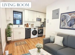 220 W 17th St #1G, New York, NY 10011