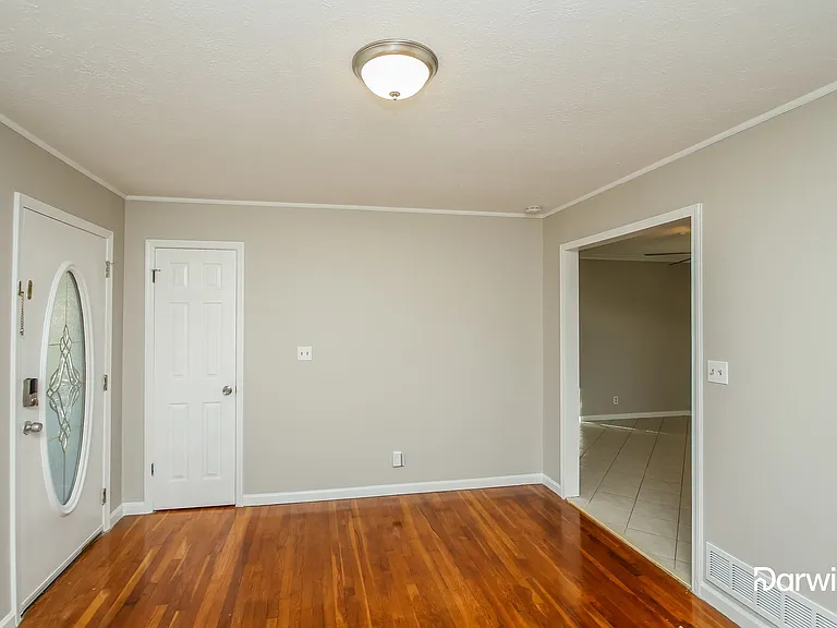 4703 Whittier Pl — Photo 7