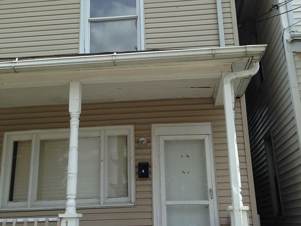 Front of 1/2 of duplex