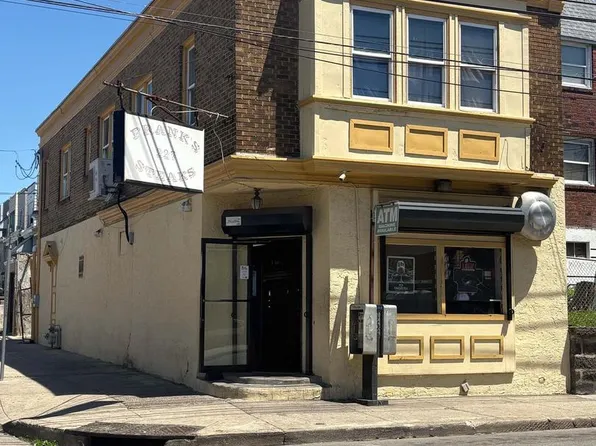 227 Main St, Darby, PA 19023