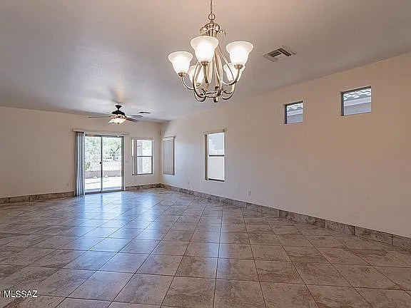 2 bed, 1800 sqft, $1,800 — Photo 2