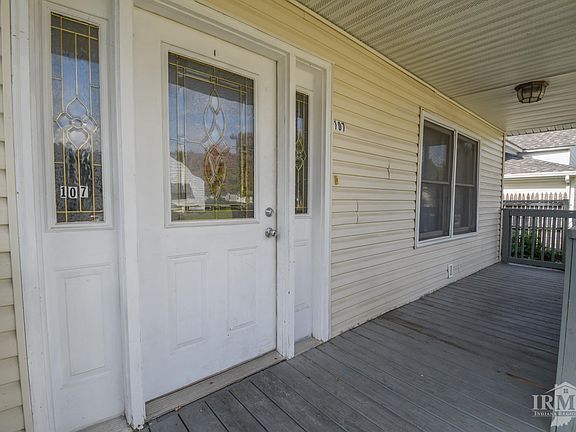 3rd image of 107 S Dicks St