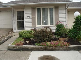 32826 Sandstone Ln, North Ridgeville, OH 44039