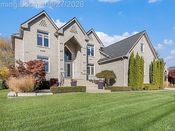 3rd image of 6535 Pond Dr