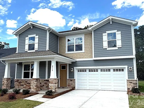 2718 Phoenix Ct, Gastonia, NC 28052