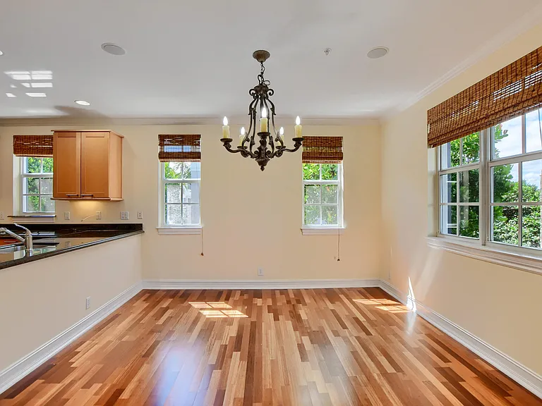 503 N Mallory Cir — Photo 15