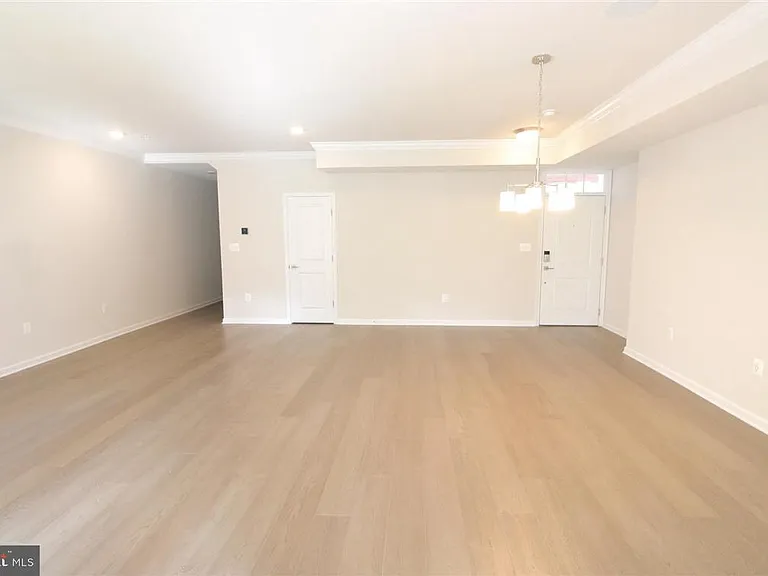 23255 Milltown Knoll Sq #102 — Photo 21