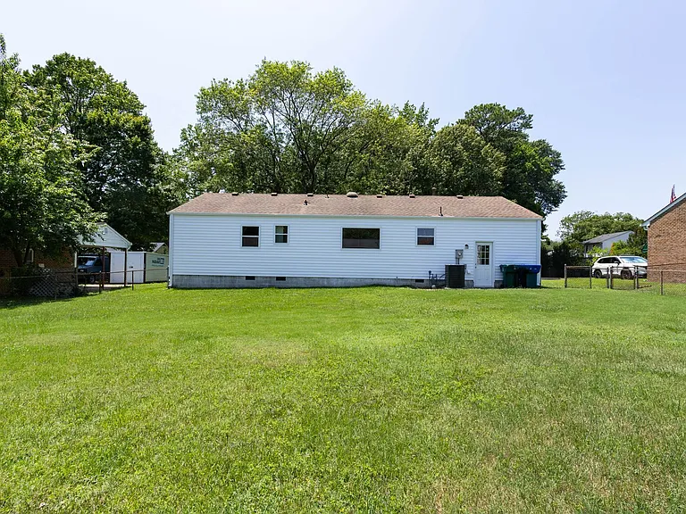 724 Lucas Creek Rd — Photo 26