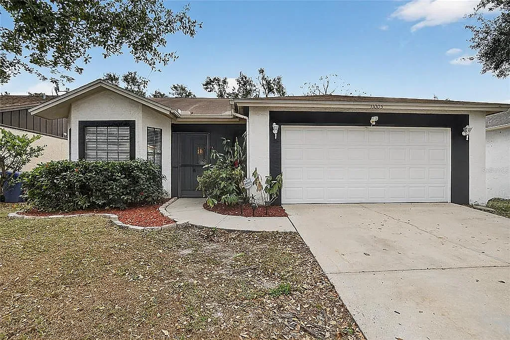 3 bed, 1607 sqft, $2,300 — Photo 1