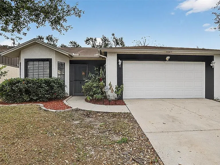 11005 Kenbrook Dr — Photo 1