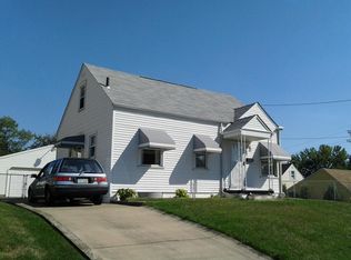 1233 Hilltop Dr, Akron, OH 44310