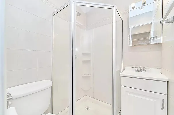 Rented by Living New York | media 22