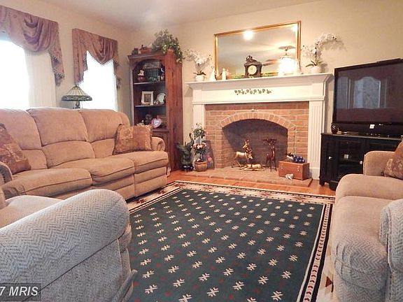 5th image of 10912 Longwood Dr