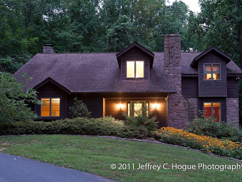1st image of 32 Shagbark Ln