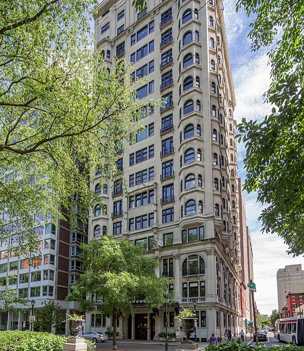 2nd image of 1830 Rittenhouse Sq APT 7A