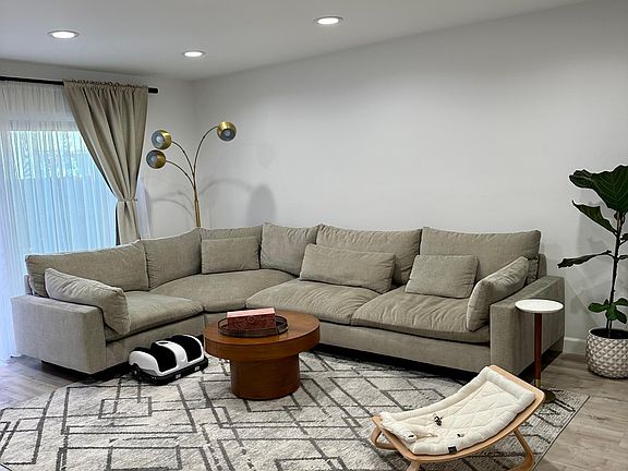 3rd image of 630 E Garfield Ave APT 14