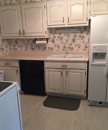 4th image of 900 W Sunset Dr APT 305