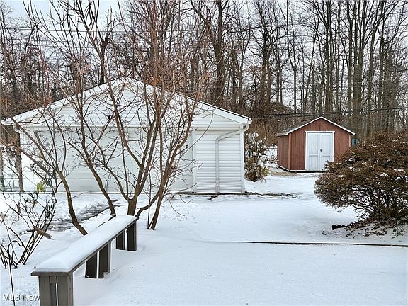 4th image of 801 Charles St